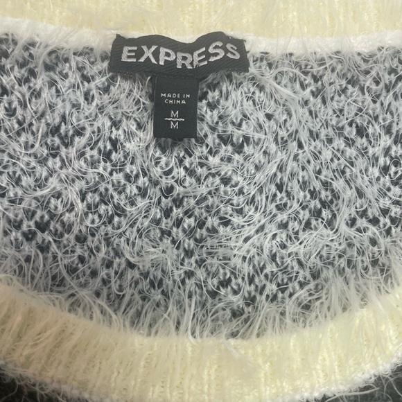 Express women’s sweater size medium. This sweater has beautiful graphics - Picture 2 of 3